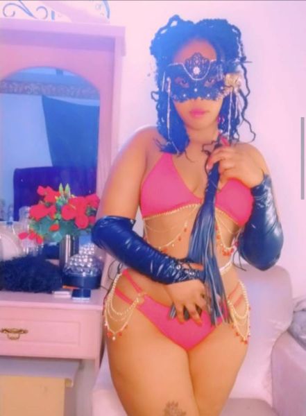 Hey gentlemen I’m mistress from Tanzania I’m charming and sexy beautiful and friendly to be with tell me what you like I promise I will satisfy you in all positions who will be my summsive slut slave tonight