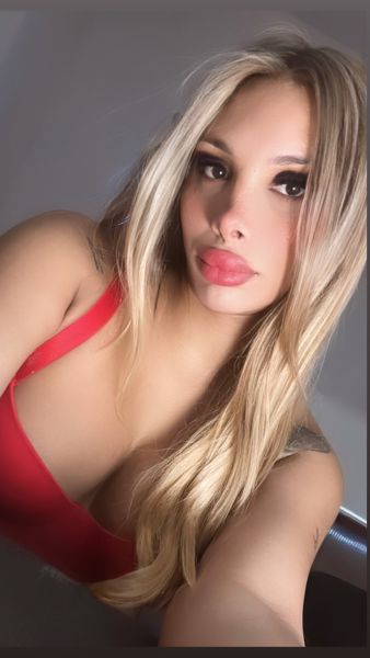  	 

Hola soy  Rennata mendocina de exportación. dulce y cariñosa trans de 25 años. De apriencias realmente femenina . Dulce como la miel de cintura pequeña.Nuevita en el rubro. Soy dotada . Tengo 19x7Cm. Soy activa y pasiva. Me Encanta el juego de roles . Y disfruto del sexo oral mutuo .También hago video llamadas por pago online.Tengo departamento .Acepto tarjetas.