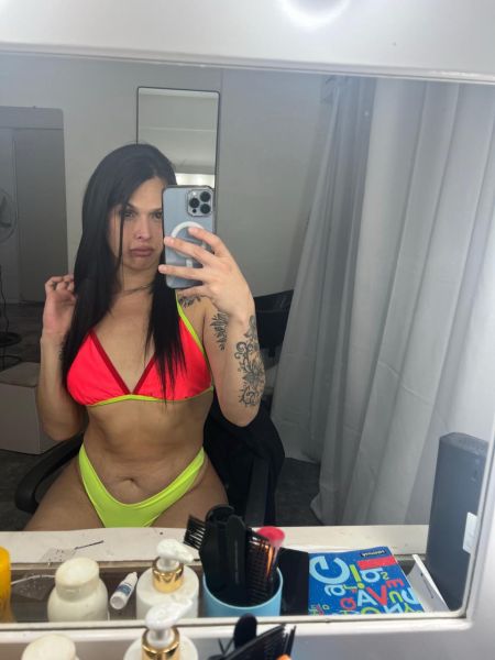 Hola
 🔥 amor, todavía no me conoces?
 Soy Evelyn❤ una chica trans de 25 años totalmente natural sin ningún bello , ni operaciones soy una chica hormonisada
 Que esperas para pasar un momento fantástico? 🔥

🌟Las fotos son con celu nada de producción ni cámara profesional. 🌟
 
Te comento que mi servicio es completo atiendo  en congreso en  mi dpto   para que estemos cómodos y relajados. 
Si llegaste a mirar mi perfil es por algo no dudes en consultarme lo que desees  Te espero siempre con ganas 

Hello 
🔥 love, don't you know me yet?
 I am Evelyn❤, a 25 year old trans girl, totally natural
without any beauty or operations, I am a hormonal girl. What are you waiting for to have a fantastic time? 🔥
 🌟The photos are with a cell phone, nothing produced or a professional camera. 
🌟 I tell you that my service is complete, I attend conferences in my apartment so that we are comfortable and relaxed. If you came to look at my profile, it's for a reason, don't hesitate to ask me anything you want. I always look forward to seeing you.
