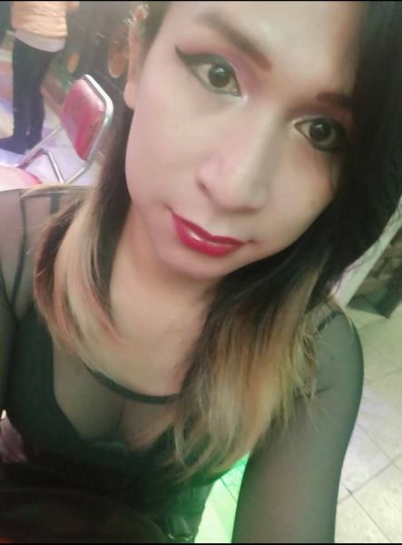Hola estoy en la ciudad del alto 
Y te brindo el mejor servicio amor
Súper complaciente arrecha 
Fogosa.....
Sexo oral a lo natural
Sexo anal profundo con preservativo
Masaje trato de enamorado beso apasionado
Hago trío más amor 
Bien servicios de una buena compañía
Ven q te estaré esperando amor 
Super complaciente y cariñosa 